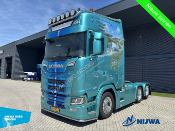 Влекач Scania