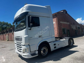Cabeza tractora DAF