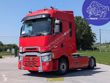 Влекач Renault