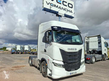 Traktor Iveco