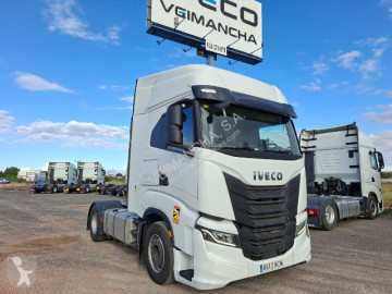 Traktor Iveco