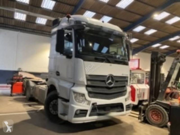 Traktor Mercedes