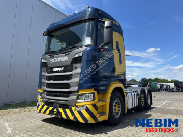 Влекач Scania