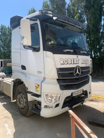 MercedesActros1853