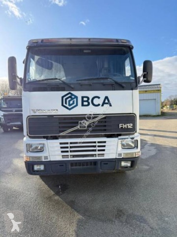 Влекач Volvo
