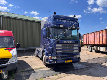 Влекач Scania