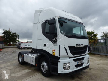 Traktor Iveco