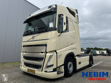 Влекач Volvo F6 FH460 4X2 Globetrotter TC - FULL AIR - I-PARK COOL - NAVI - FRIDGE - MICRO