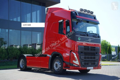 Влекач Volvo