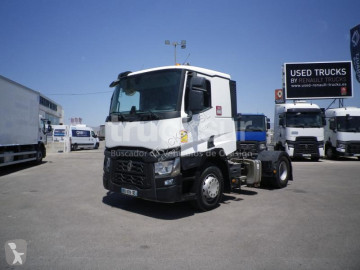 Влекач Renault