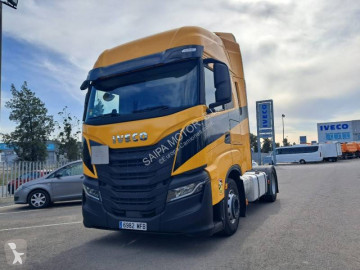 Влекач Iveco S-WAY 530