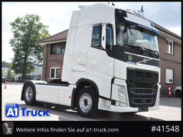 Влекач Volvo