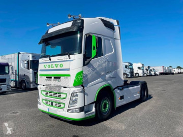 Влекач Volvo