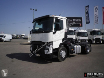 Влекач Renault