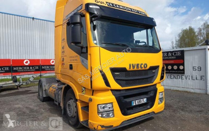 Влекач Iveco Stralis