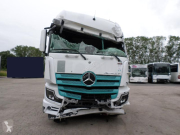 Mercedes