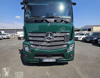 Влекач Mercedes