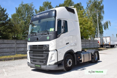 جرار Volvo
