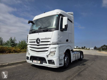 MercedesActros1845