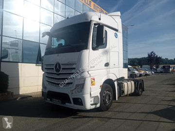 جرار Mercedes Actros 1845