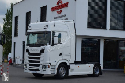 Влекач Scania S 460