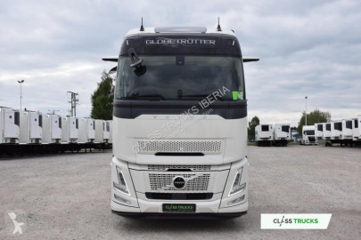 جرار Volvo