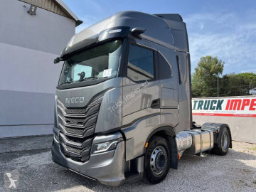 Влекач Iveco S-WAY 500