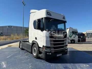 Влекач Scania