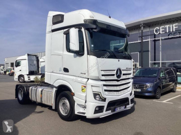 Влекач Mercedes Actros 1845