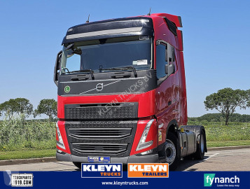 جرار Volvo