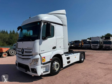 MercedesActros1845