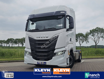 Влекач Iveco S-WAY AS440S49