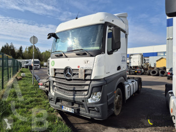 Влекач Mercedes Actros 1845