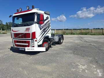 Влекач Volvo