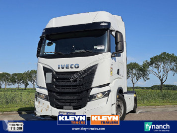 Влекач Iveco S-WAY AS440S51