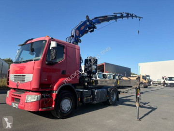 Влекач Renault Premium 460