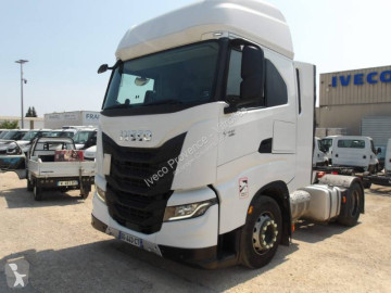 Cabeza tractora Iveco