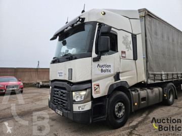 Renault tautliner semi-trailer truck