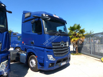 Traktor Mercedes