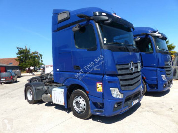 MercedesActros1845