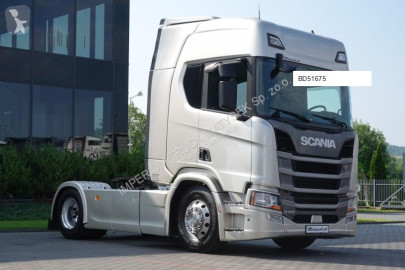 Влекач Scania