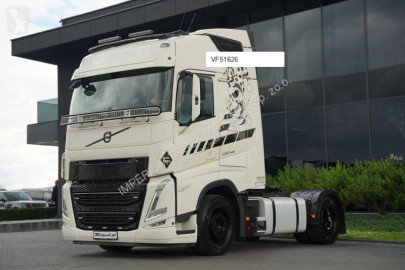 Влекач Volvo