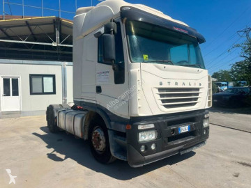 Влекач Iveco Stralis