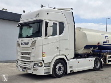 Влекач Scania S 580