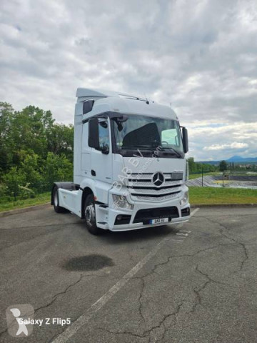 MercedesActros1845