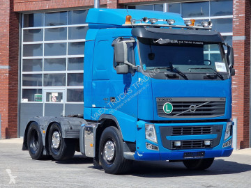Влекач Volvo