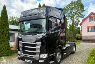 Влекач Scania