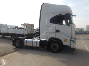 Cabeza tractora Iveco