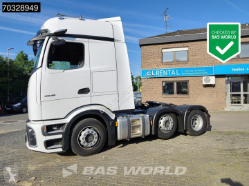 Cabeza tractora Mercedes nueva