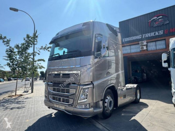 Cabeza tractora Volvo